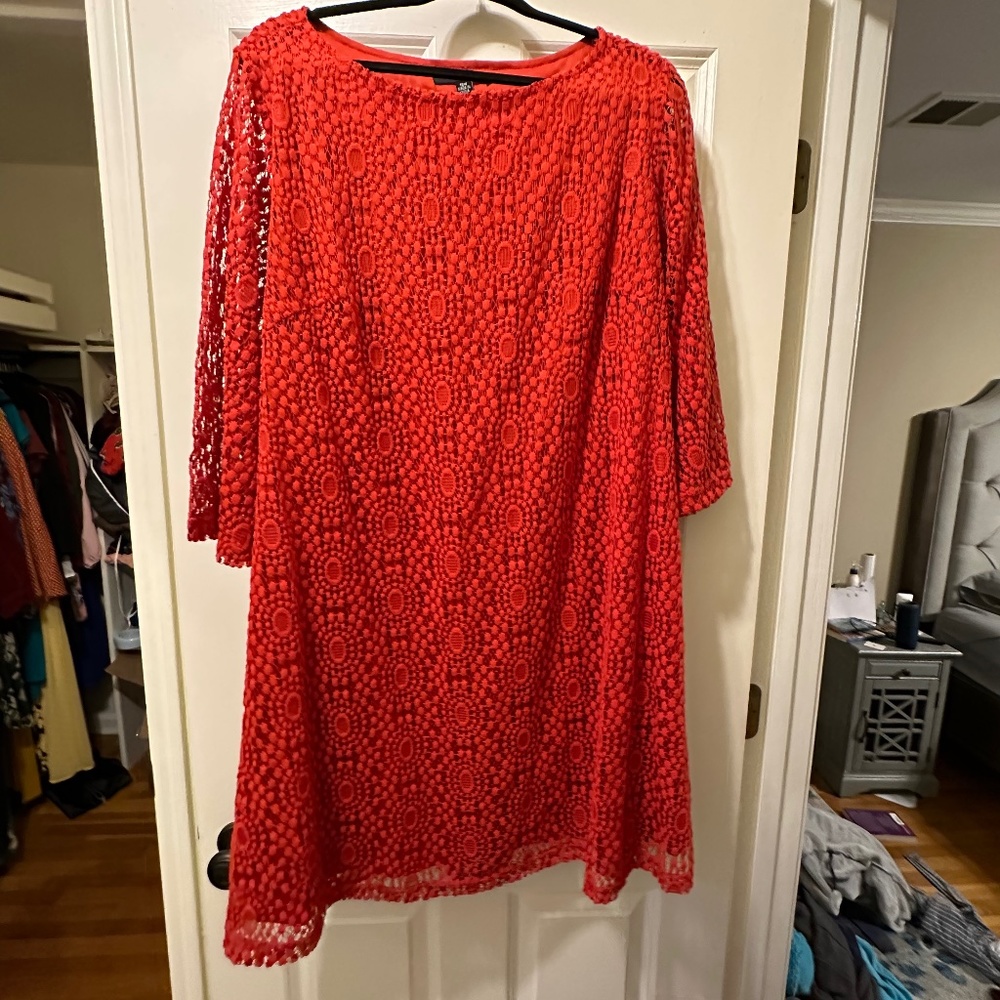 Red retro sheath dress